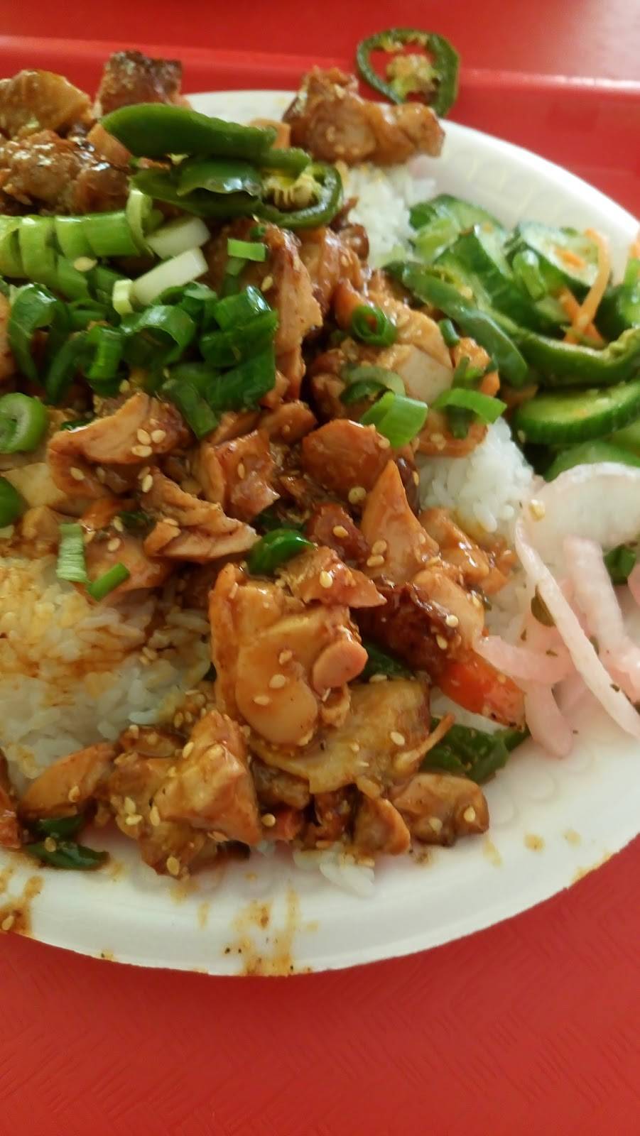 La Cochinita | restaurant | Int 25, Av. Rápida Poniente 15035, Rio Tijuana 3ra Etapa, 22226 Tijuana, B.C., Mexico | 016646262372 OR +52 664 626 2372