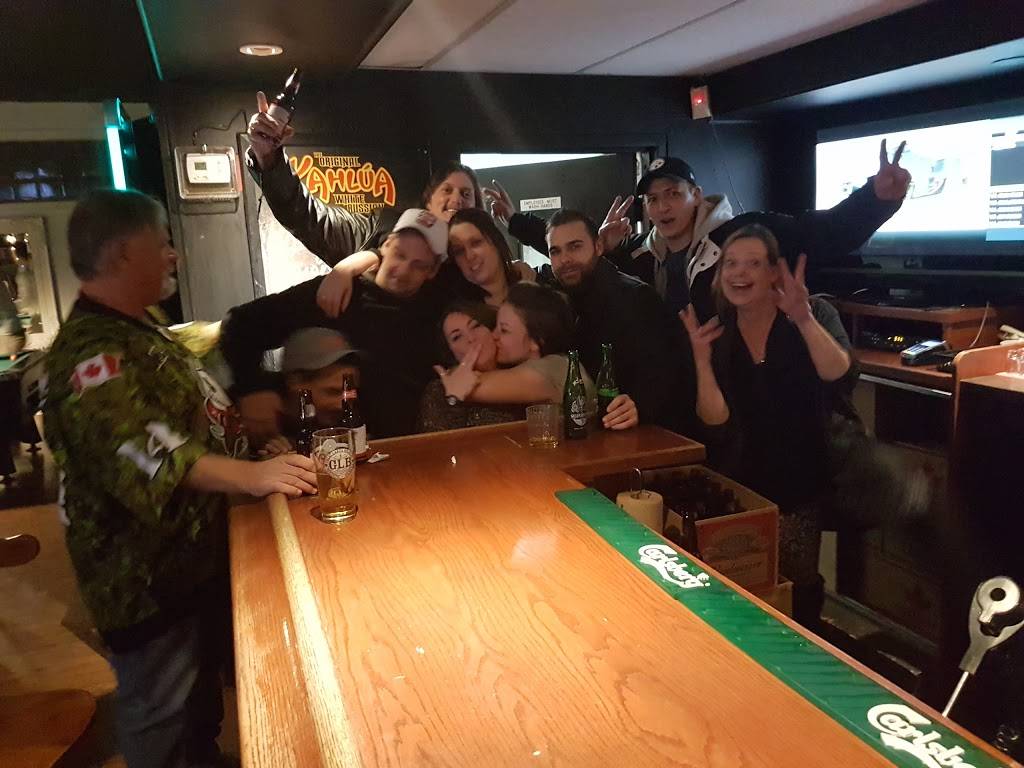 Queenstons Grill N Pub | restaurant | 216 Queenston St, St. Catharines, ON L2P 2W8, Canada | 9056828841 OR +1 905-682-8841