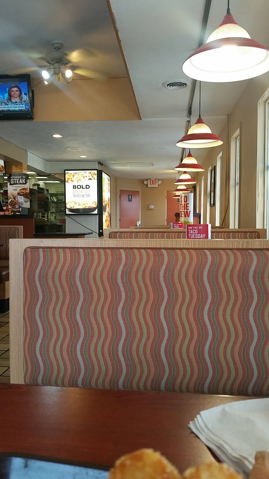 Taco Johns | restaurant | 2300 W Broadway, Council Bluffs, IA 51501, USA | 7123237088 OR +1 712-323-7088