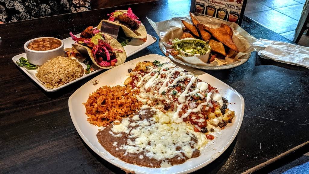 Camino Real Kitchen & Tequila | restaurant | 4501 Stine Rd #304, Bakersfield, CA 93313, USA | 6618520493 OR +1 661-852-0493