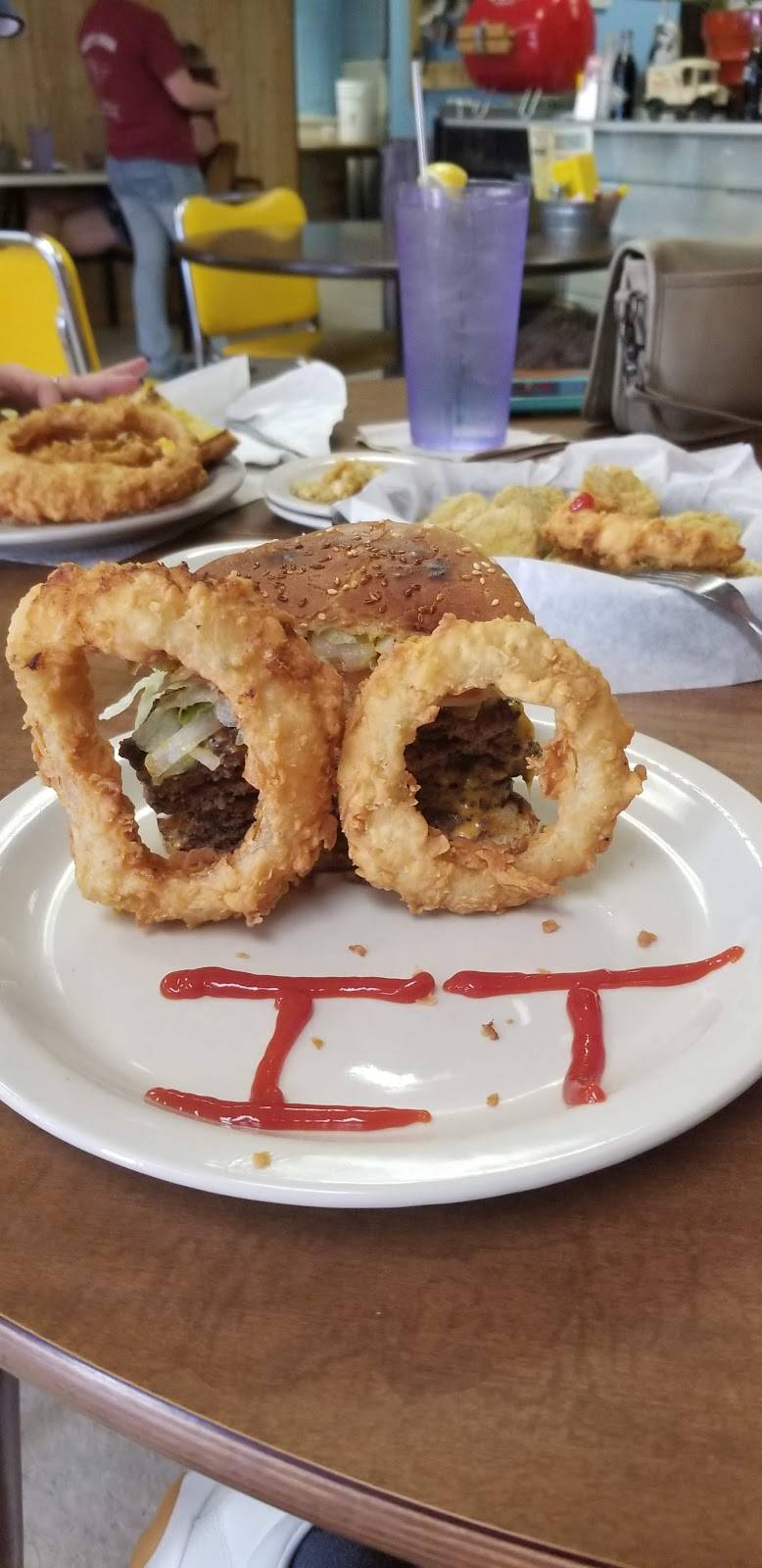 Daisys Diner | restaurant | 3687 TX-19, Huntsville, TX 77320, USA | 9365943081 OR +1 936-594-3081