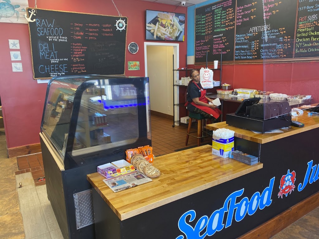 Seafood Junction | meal takeaway | Heritage Plaza Shopping Center, 4033 183rd St, Country Club Hills, IL 60478, USA | 7082341119 OR +1 708-234-1119