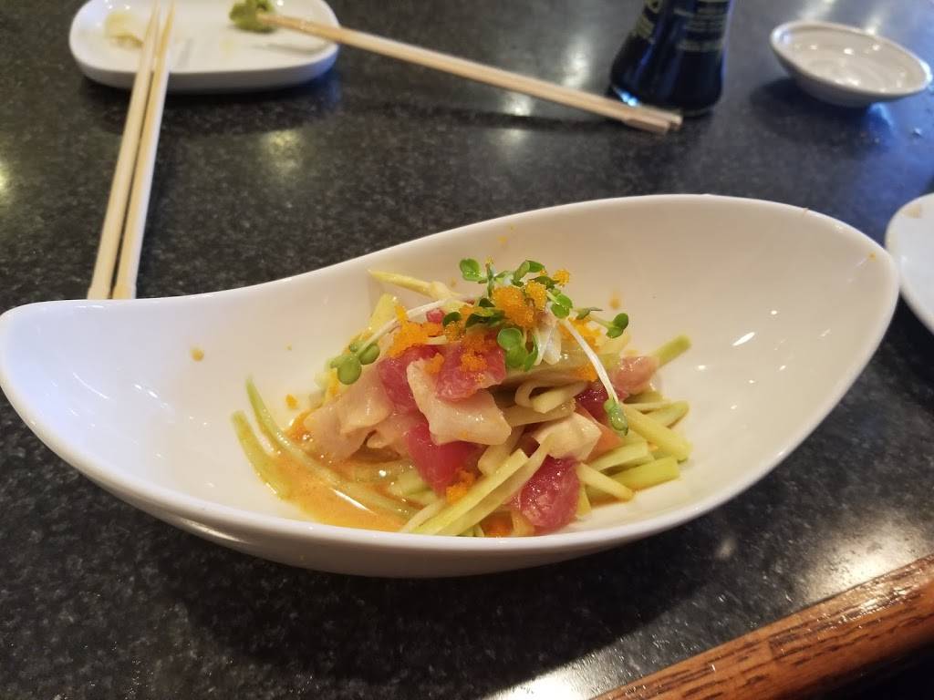 Blue Fin Sushi Bar | restaurant | 257 N El Camino Real, Encinitas, CA 92024, USA | 7604791555 OR +1 760-479-1555