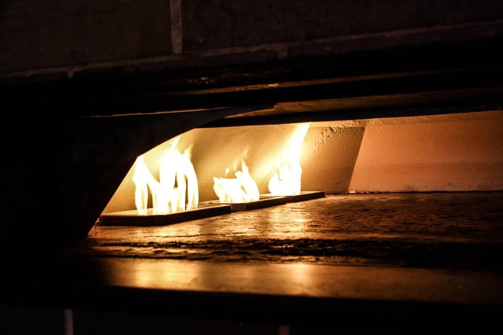 Not Your Average Joes | restaurant | 55 Main St, Watertown, MA 02472, USA | 6179269229 OR +1 617-926-9229