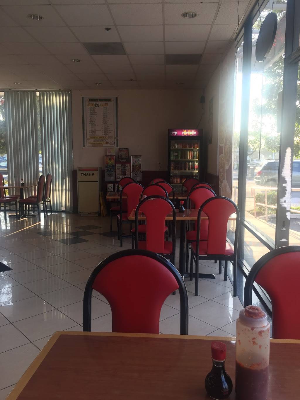 Lucky Express | restaurant | 1200 E Carson St, Long Beach, CA 90807, USA | 5625955969 OR +1 562-595-5969