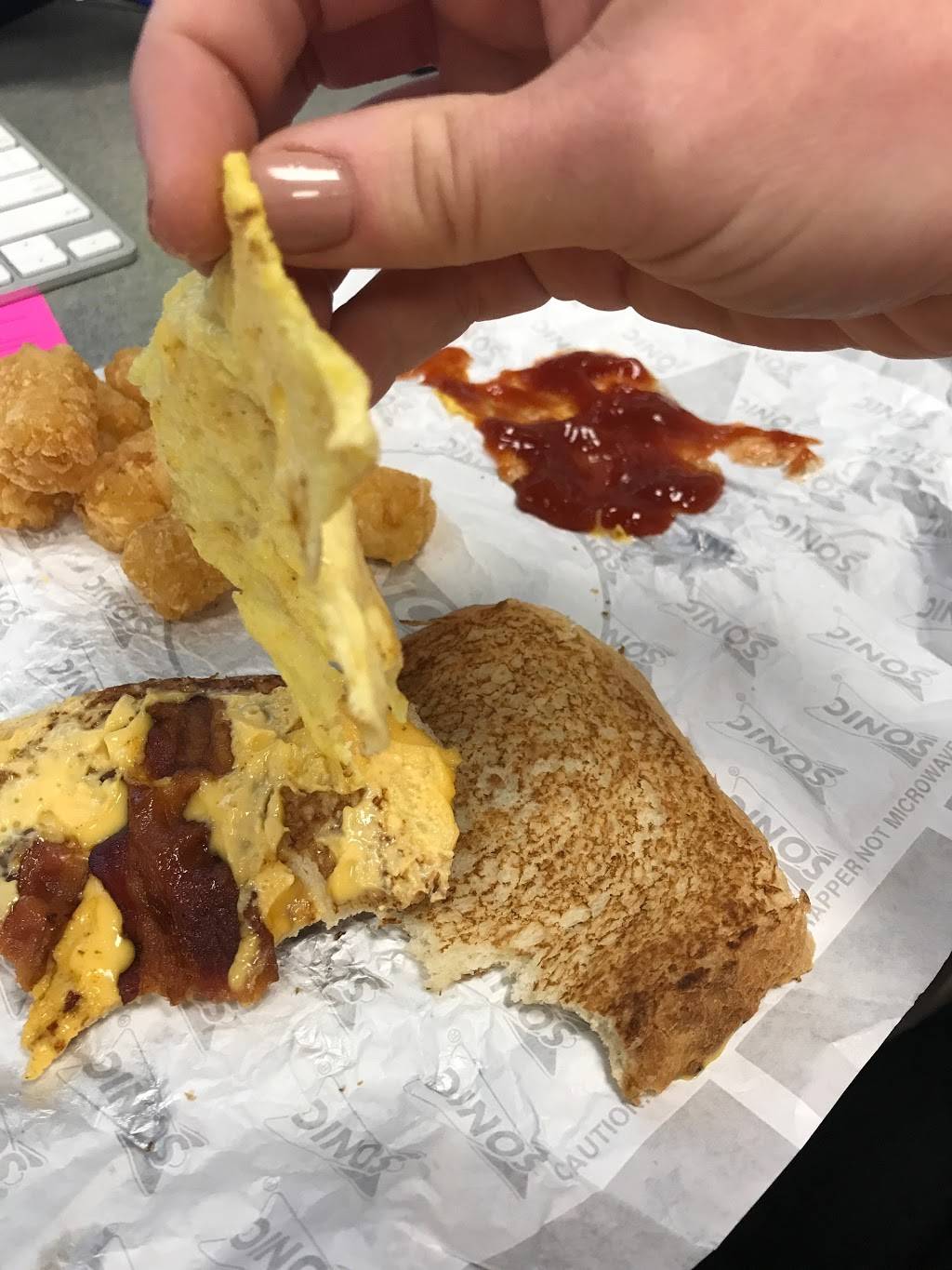 Sonic Drive-In | restaurant | 136 Long Hollow Pike, Goodlettsville, TN 37072, USA | 6158514231 OR +1 615-851-4231