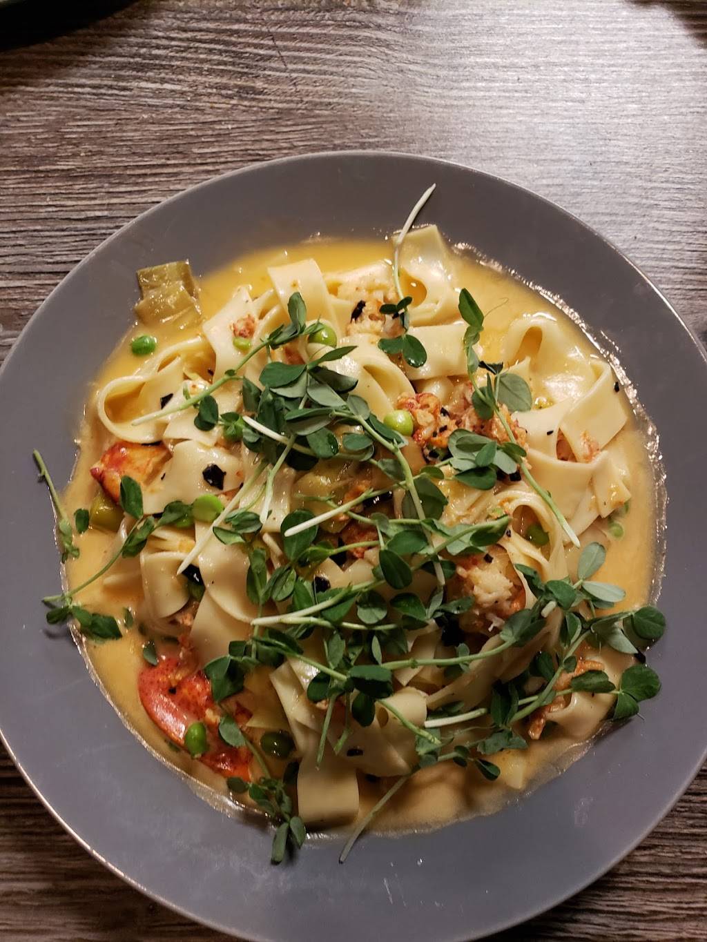 Tap & Vine | restaurant | 907 Lincoln Way, Auburn, CA 95603, USA | 5308898463 OR +1 530-889-8463