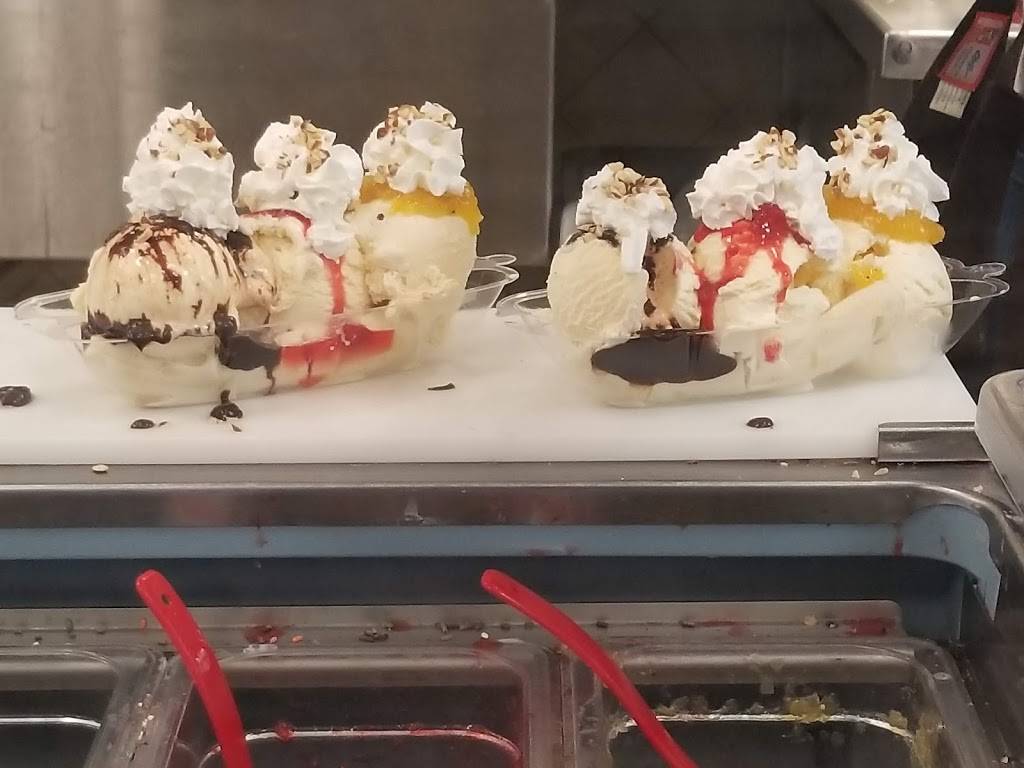 Dunkin | bakery | 10250 Page Ave, Overland, MO 63114, USA | 6369441129 OR +1 636-944-1129