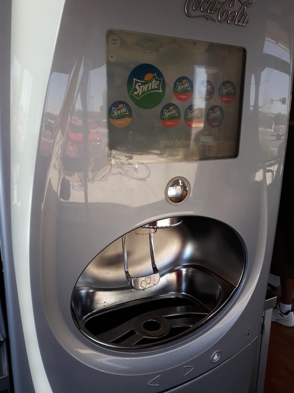 Jack in the Box | restaurant | 3023 S 4th Ave, Yuma, AZ 85364, USA | 9283444320 OR +1 928-344-4320