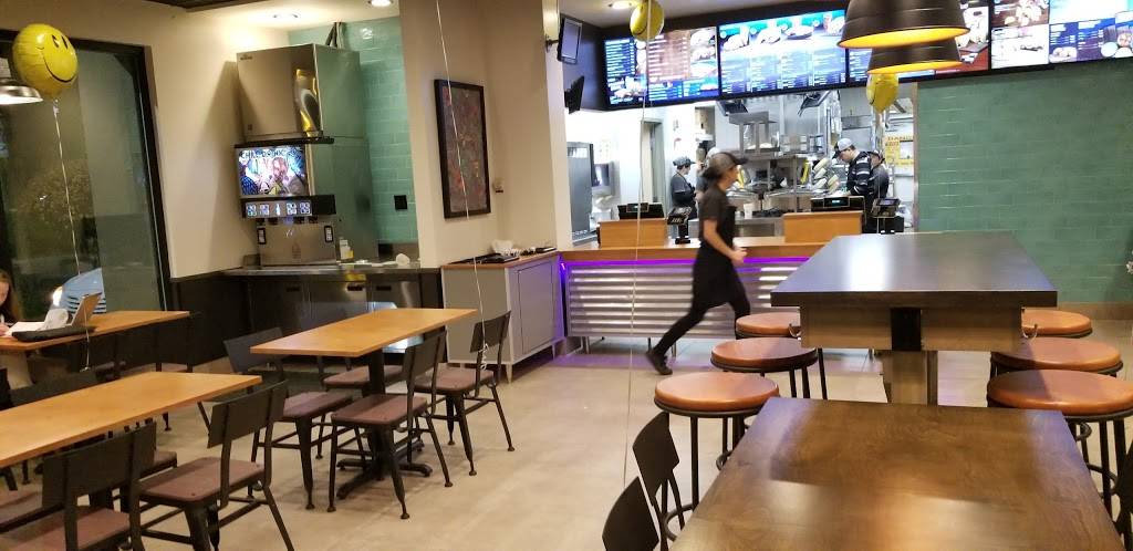 Taco Bell | meal takeaway | 40 San Pablo Towne Center, San Pablo, CA 94806, USA | 5102151971 OR +1 510-215-1971