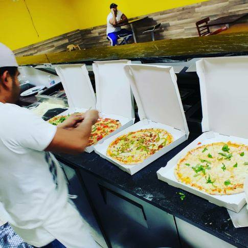 Toto 2 Pizza | restaurant | 7445 Collins Ave, Miami Beach, FL 33141, USA | 7866789673 OR +1 786-678-9673