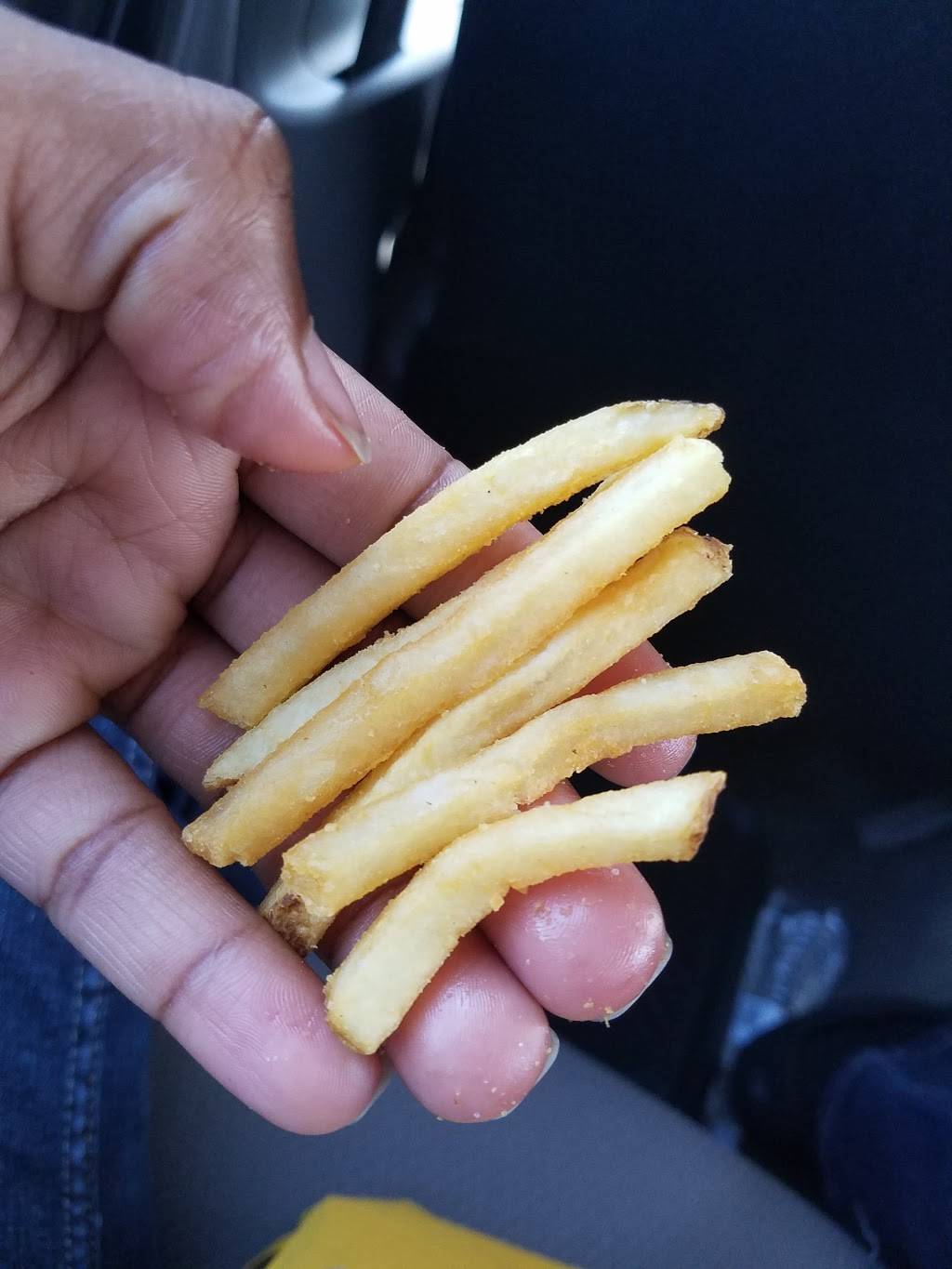 Hardees | restaurant | 2302 E 23rd St, Chattanooga, TN 37407, USA | 4236225205 OR +1 423-622-5205