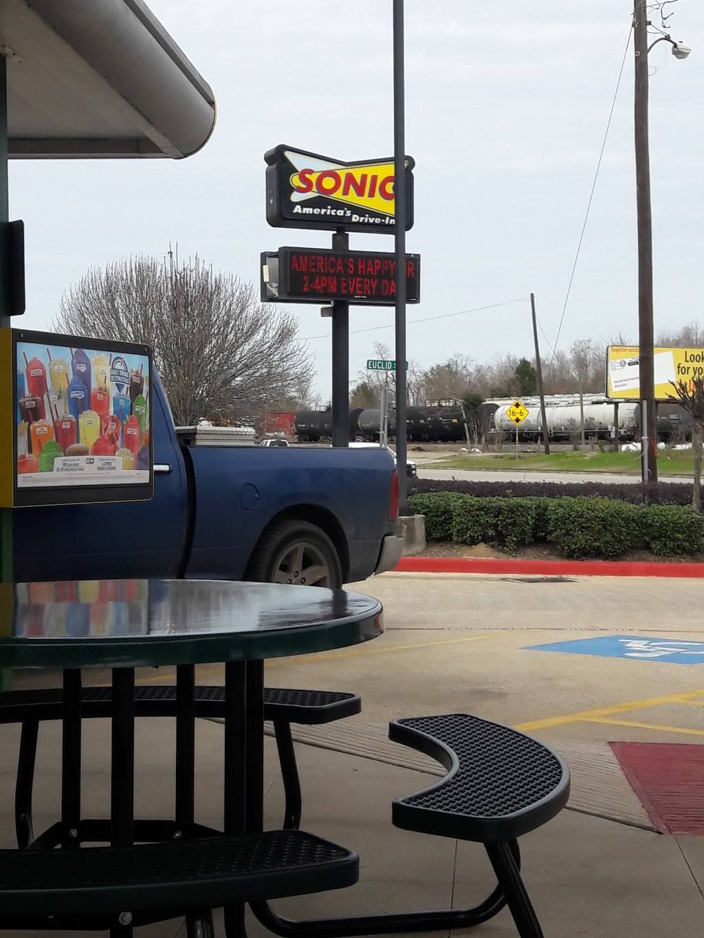 Sonic Drive-In | restaurant | 3110 Martin Luther King Rd, Beaumont, TX 77705, USA | 4098321079 OR +1 409-832-1079