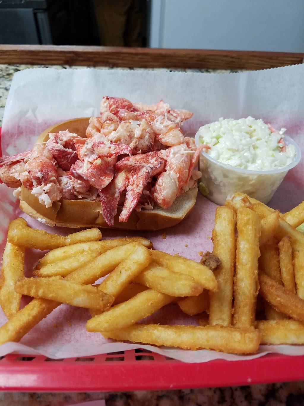 Eagles Nest Restaurant | restaurant | 1016 N Main St #1239, Brewer, ME 04412, USA | 2079897635 OR +1 207-989-7635