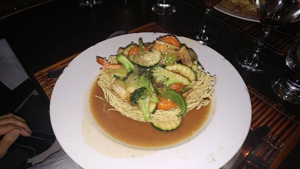 Restaurant Chez Lien | restaurant | 380 QC-132 #200, Saint-Constant, QC J5A 2L5, Canada | 4509931645 OR +1 450-993-1645