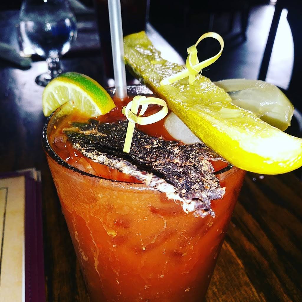 Lindbergs Tavern | restaurant | 318 W Commercial St, Springfield, MO 65803, USA | 4178688900 OR +1 417-868-8900