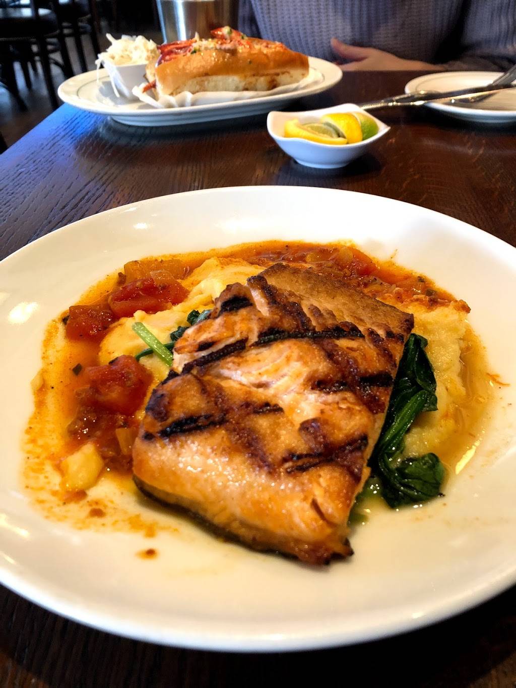 Max Fish | restaurant | 110 Glastonbury Blvd, Glastonbury, CT 06033, USA | 8606523474 OR +1 860-652-3474