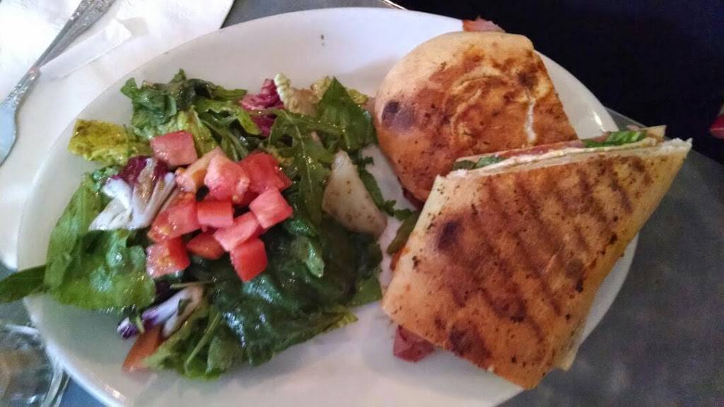 Layla Jones | restaurant | 214 Court St, Brooklyn, NY 11201, USA | 7186242361 OR +1 718-624-2361