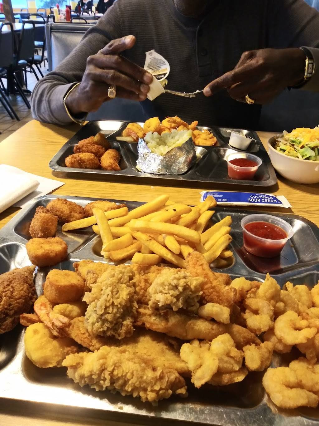 Lake Bowen Fish Camp | restaurant | 8580 SC-9, Inman, SC 29349, USA | 8645922663 OR +1 864-592-2663