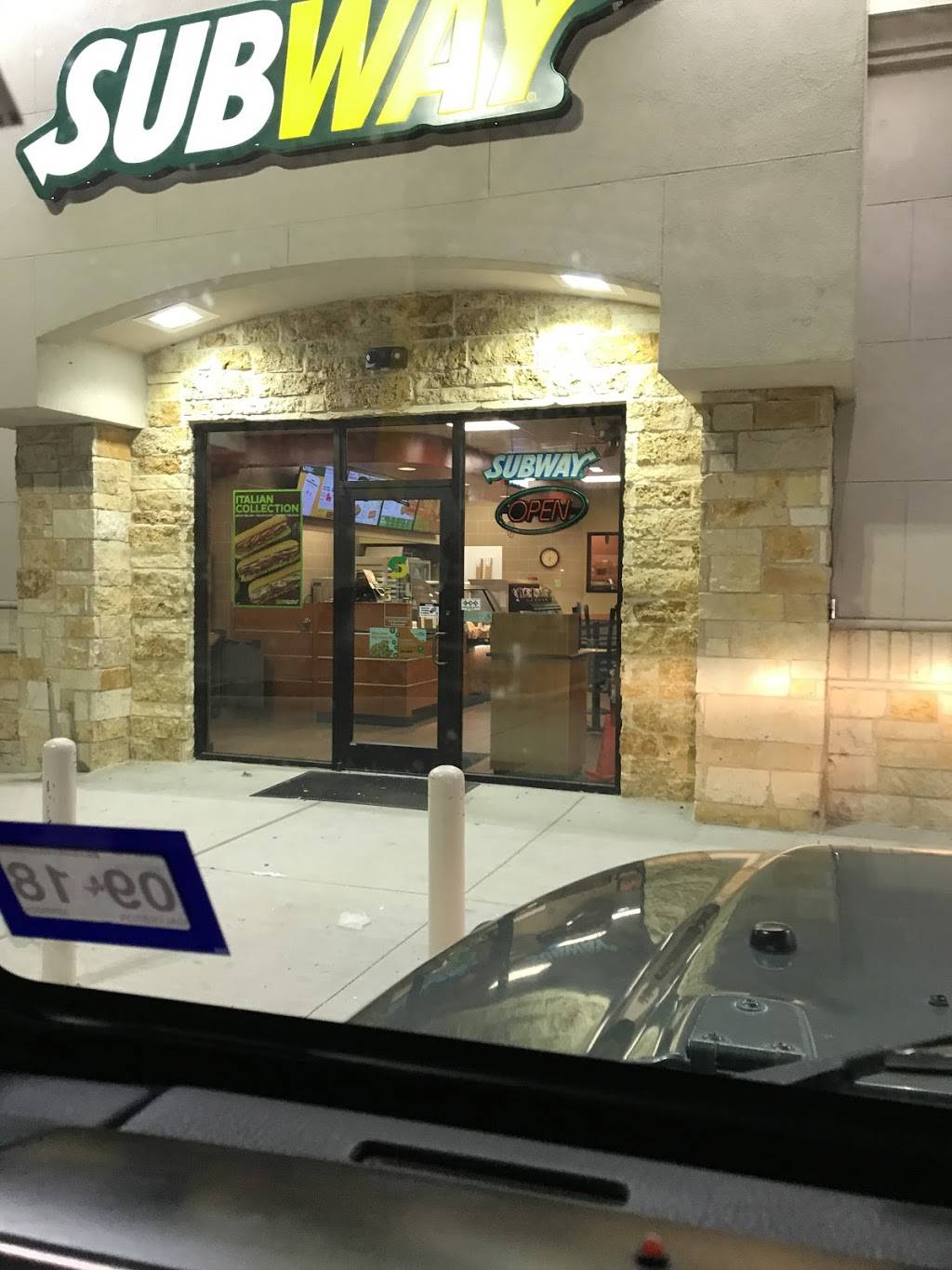 Subway | restaurant | 5725 E Parmer Ln, Manor, TX 78653, USA | 5125210577 OR +1 512-521-0577