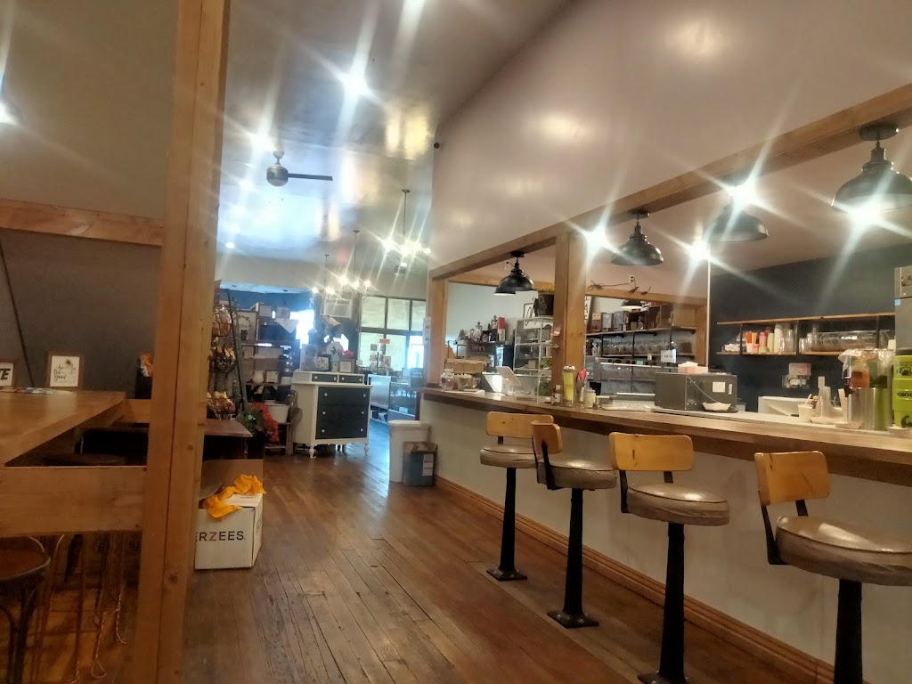 Emerald City Foods | restaurant | 113 N State St, Yates Center, KS 66783, USA | 6206600016 OR +1 620-660-0016