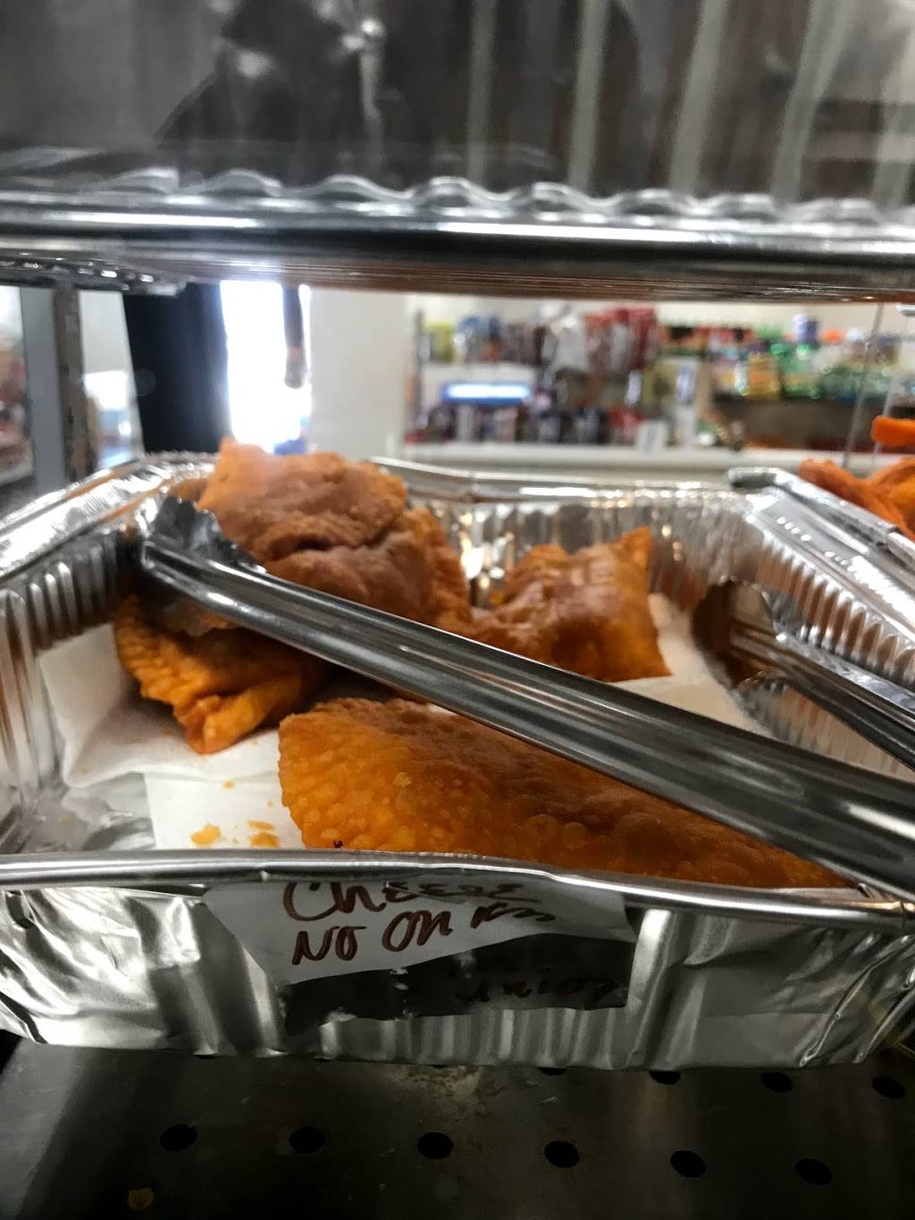 Criollo’s Latin Cuisine | restaurant | 811 W Main St, Millville, NJ 08332, USA | 8568183888 OR +1 856-818-3888