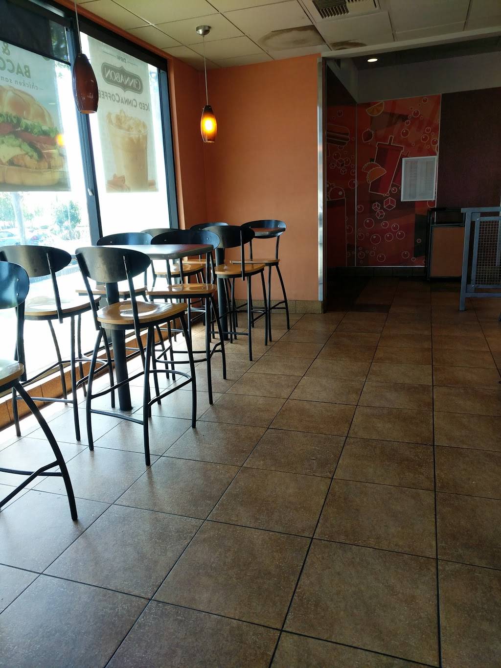 Jack in the Box | restaurant | 1141 W Highland Ave, San Bernardino, CA 92405, USA | 9098836577 OR +1 909-883-6577