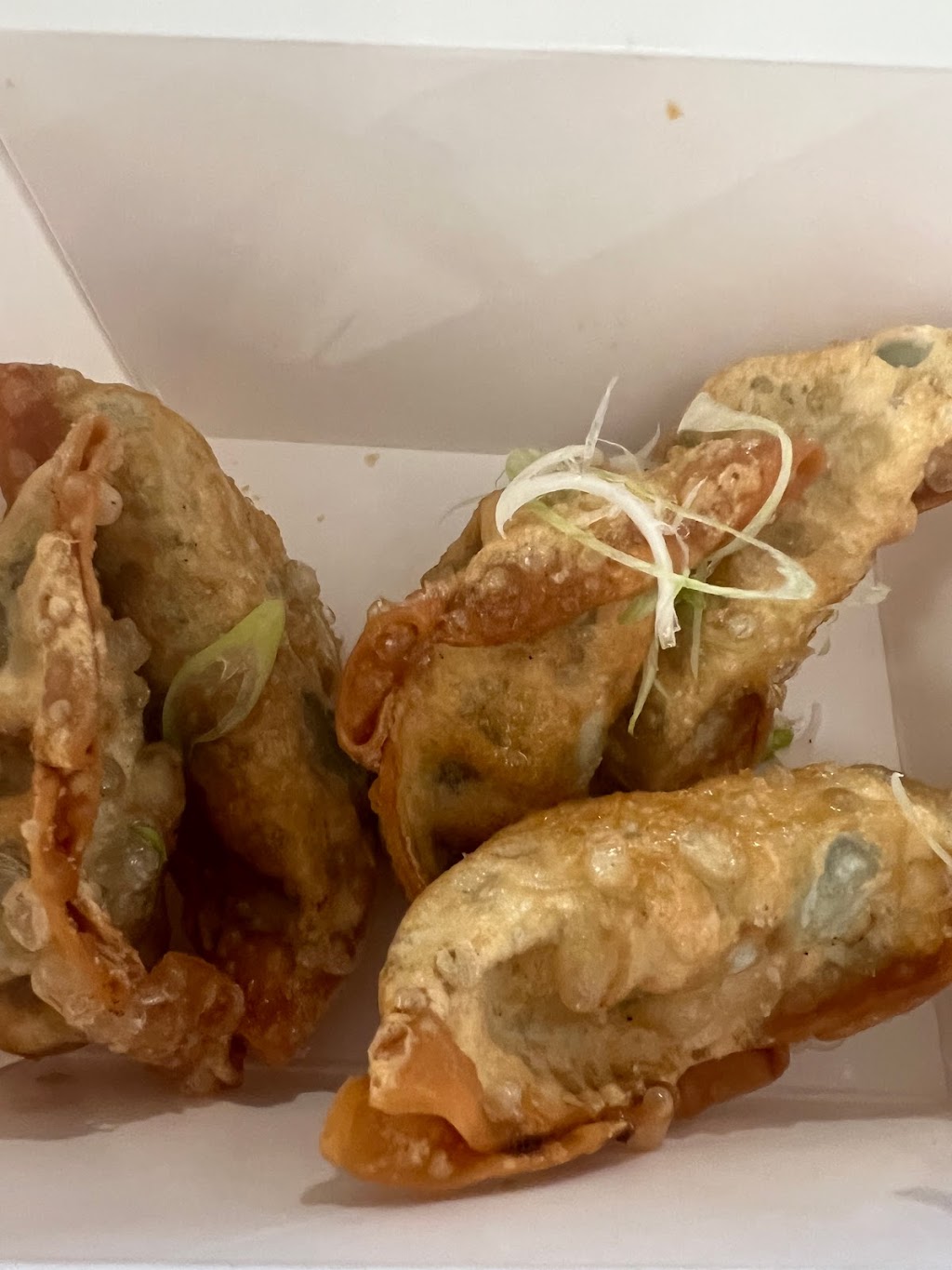 Bloom Sushi | meal takeaway | 804 W Montrose Ave, Chicago, IL 60613, USA | 7737399114 OR +1 773-739-9114