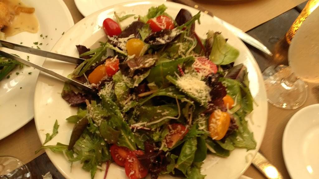 Ruvo East | restaurant | 105 Wynn Ln, Port Jefferson, NY 11777, USA | 6314763800 OR +1 631-476-3800