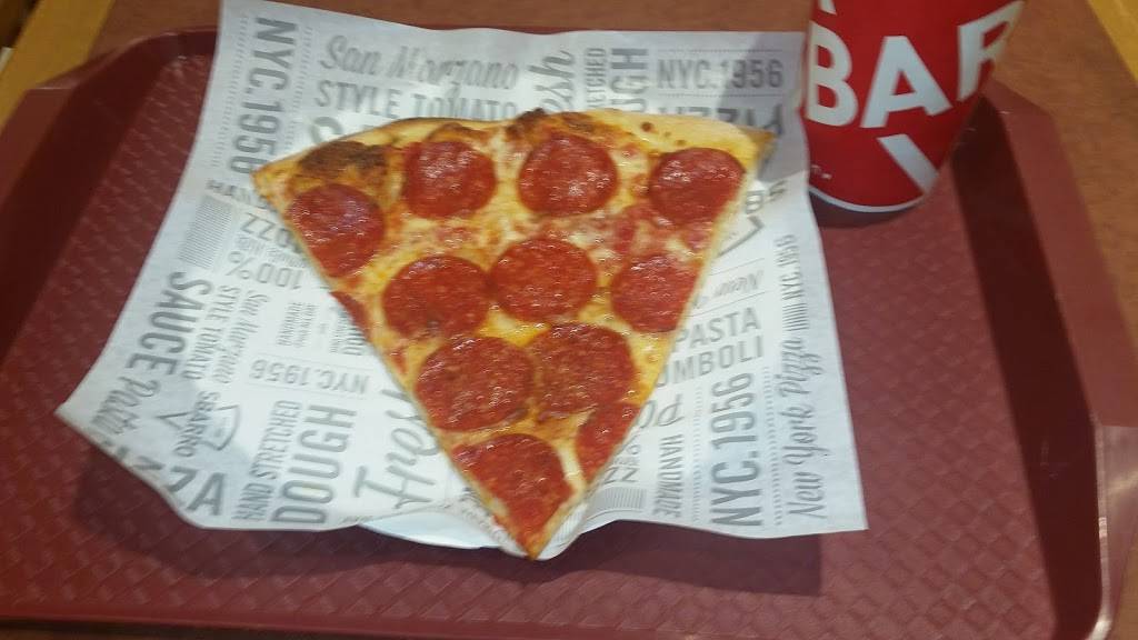 Sbarro | restaurant | 5 Woodfield Mall, Schaumburg, IL 60173, USA | 8472409756 OR +1 847-240-9756