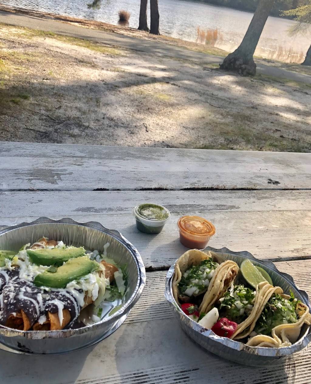 Taqueria Mi Pueblito | restaurant | 1819, 204 E Montauk Hwy, Hampton Bays, NY 11946, USA | 6315941463 OR +1 631-594-1463