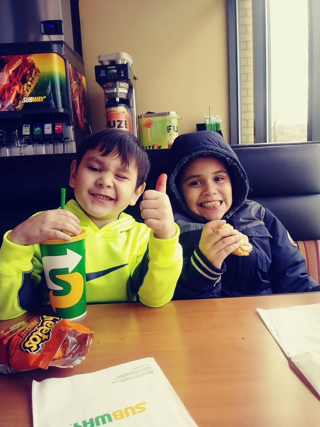 Subway | restaurant | 100 Wealthy St SE, Grand Rapids, MI 49503, USA | 6163233924 OR +1 616-323-3924