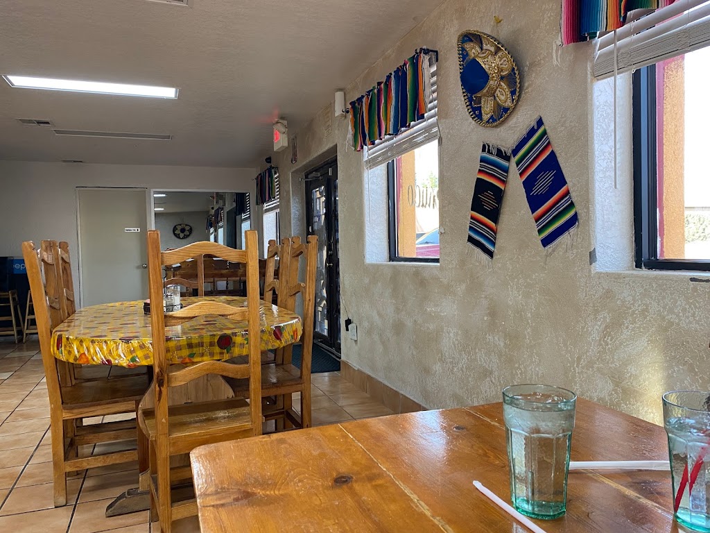 LA PARRILLA RESTAURANT | restaurant | 120 N Granite St, Deming, NM 88030, USA | 5755466666 OR +1 575-546-6666