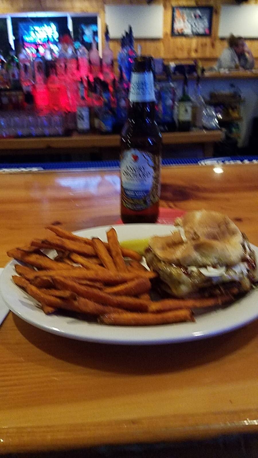 Trains Tavern | restaurant | US-202, Lebanon, ME 04027, USA | 2074576032 OR +1 207-457-6032