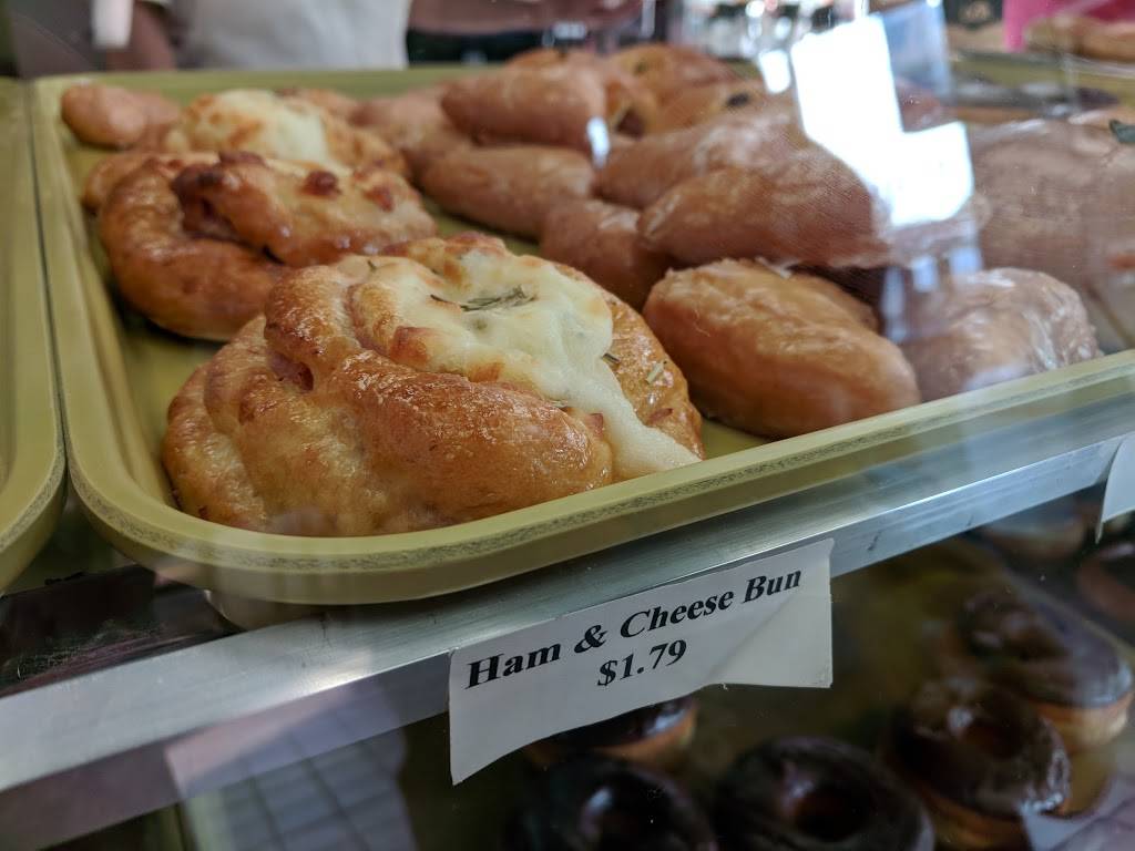 Clifton Donut Shop | bakery | 2317 Brownsboro Rd, Louisville, KY 40206, USA | 5027496896 OR +1 502-749-6896