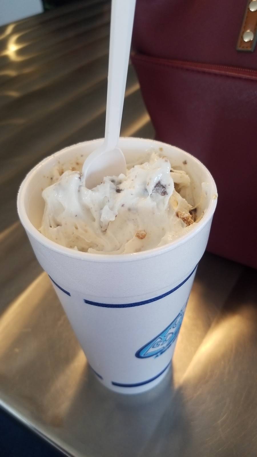 Erics Ice Cream Factory | restaurant | 1600 N Clinton St, Defiance, OH 43512, USA | 4199805923 OR +1 419-980-5923