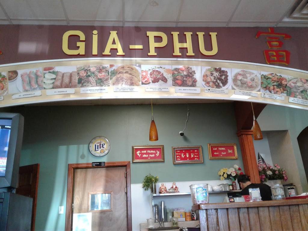 Gia Phu Vietnamese Restaurant | restaurant | 913 E Berry St, Fort Worth, TX 76110, USA | 8179239898 OR +1 817-923-9898