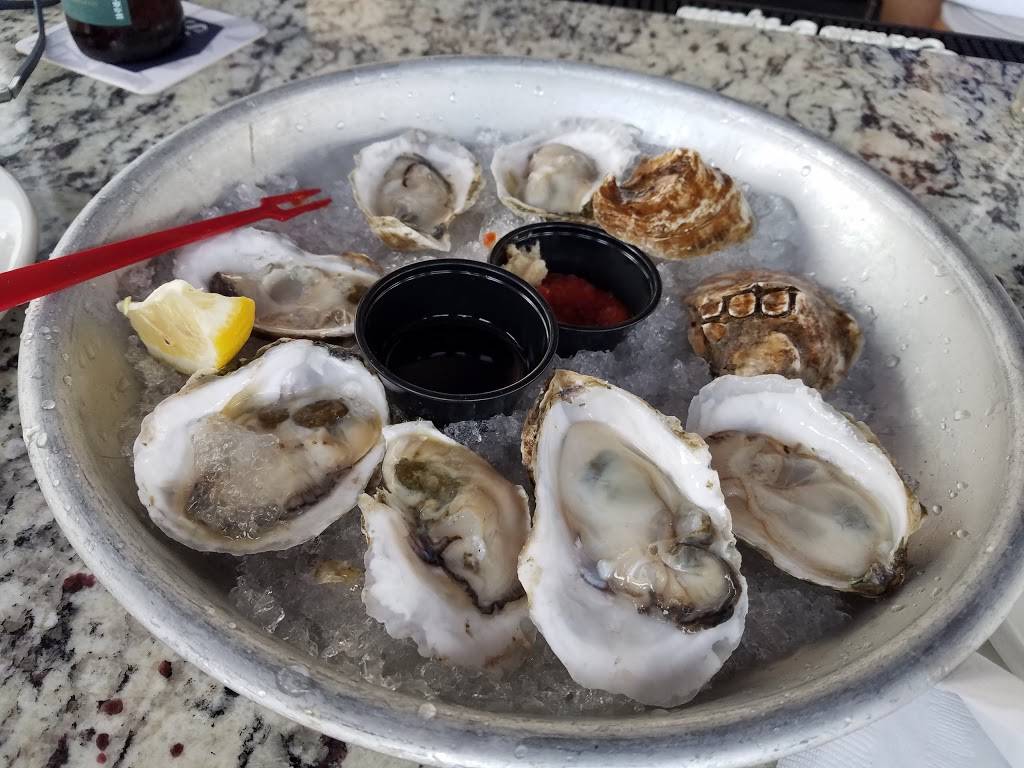 Waterfront Bar and Grill | restaurant | 170 Water St # 170, Plymouth, MA 02360, USA | 5085918393 OR +1 508-591-8393