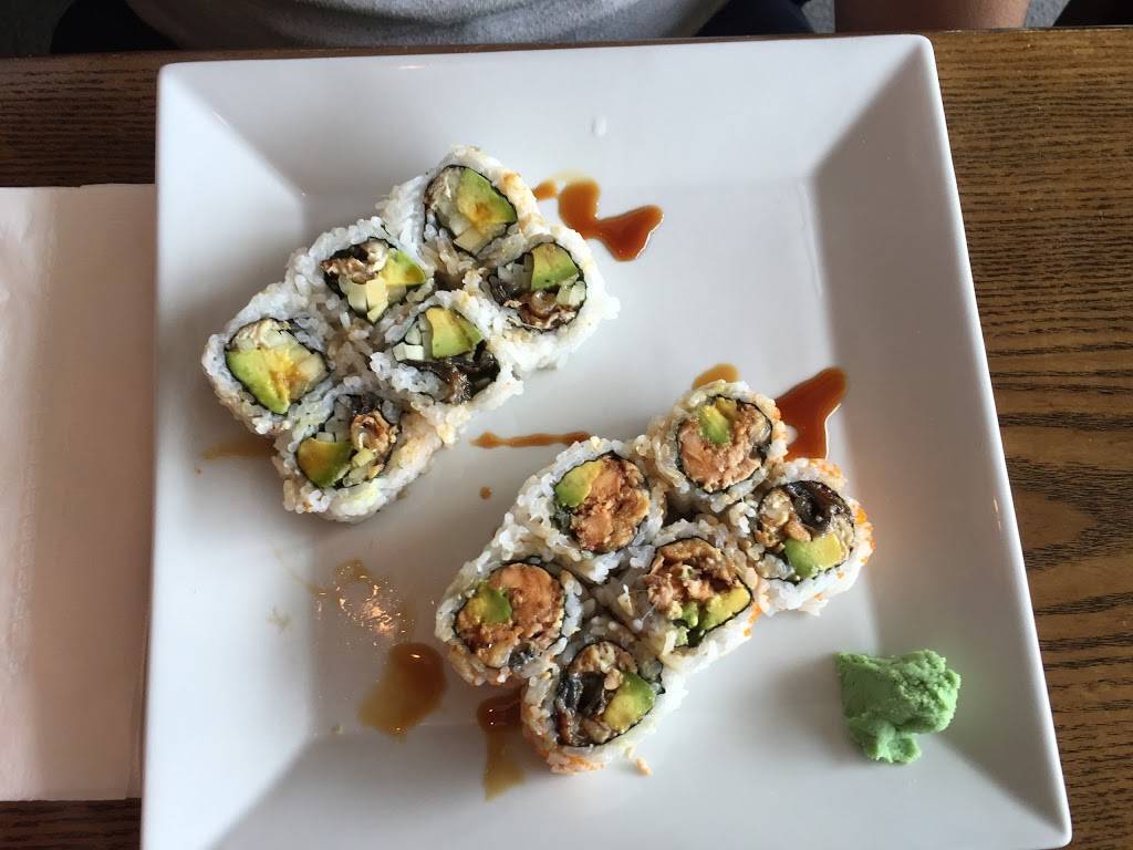 Sakura Sushi | restaurant | 2029 Lynnhaven Pkwy, Virginia Beach, VA 23456, USA | 7574163551 OR +1 757-416-3551