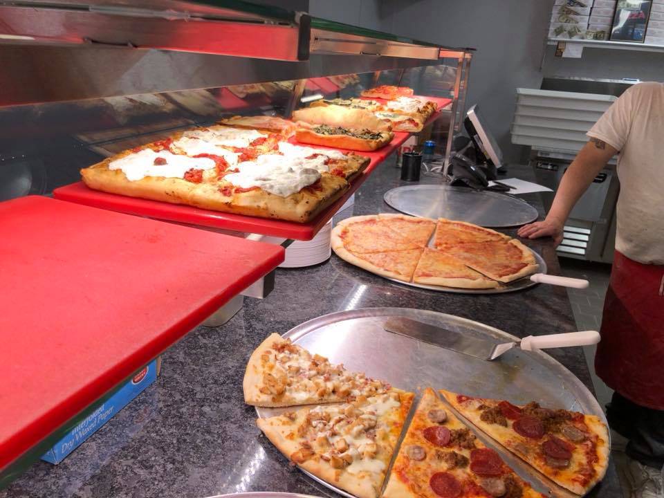 Famous Peppino’s Pizza | restaurant | 600 Tuckahoe Rd, Yonkers, NY 10710, USA | 9143468483 OR +1 914-346-8483