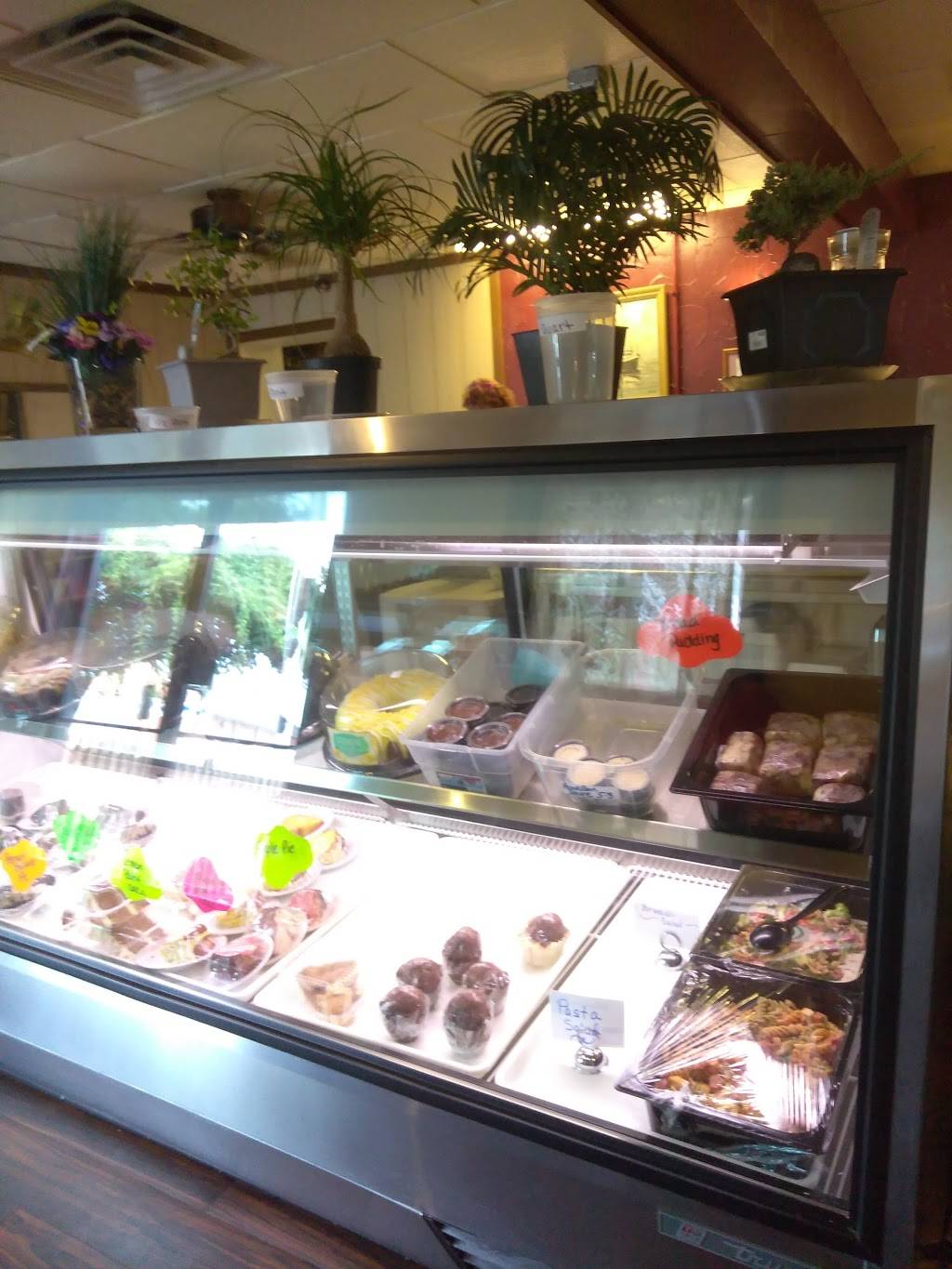 Caddy shack | night club | 137 Back River Neck Rd, Essex, MD 21221, USA | 4106862816 OR +1 410-686-2816