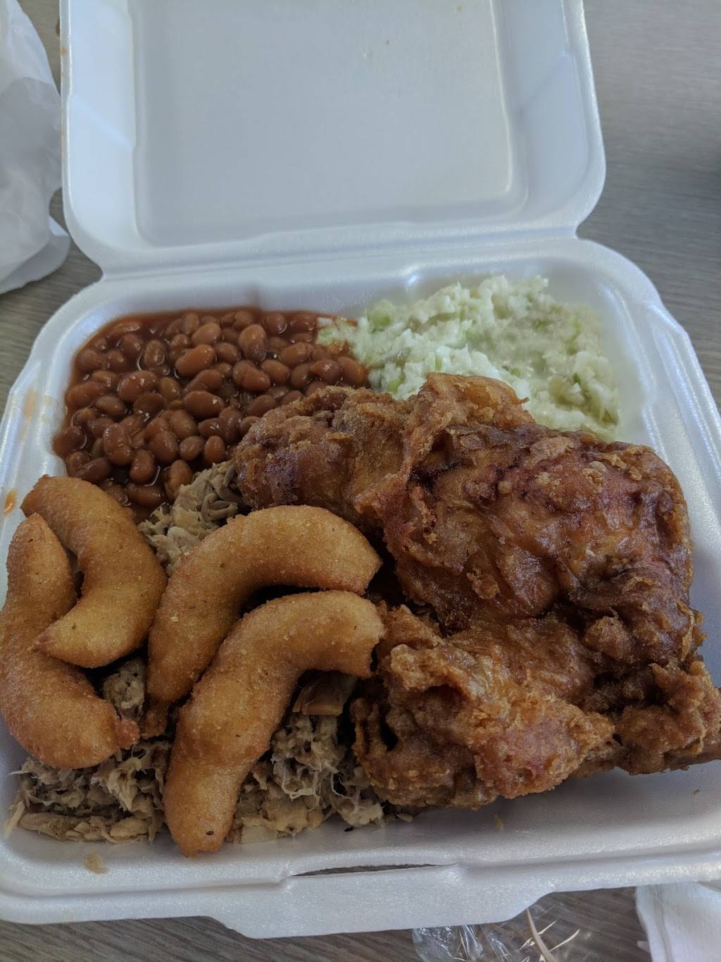 Southern Style Barbecue | restaurant | 338 Martin Luther King Jr Blvd, Clinton, NC 28328, USA | 9105926212 OR +1 910-592-6212