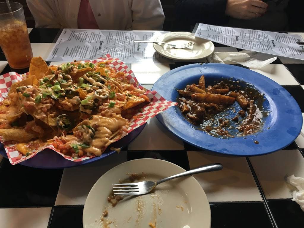 Fillin Station | restaurant | 692 Howard Ave, Biloxi, MS 39530, USA | 2284352522 OR +1 228-435-2522