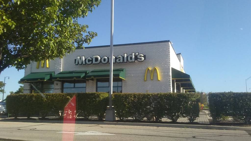McDonalds | cafe | 304 N Sheridan Rd, Waukegan, IL 60085, USA | 8472446280 OR +1 847-244-6280
