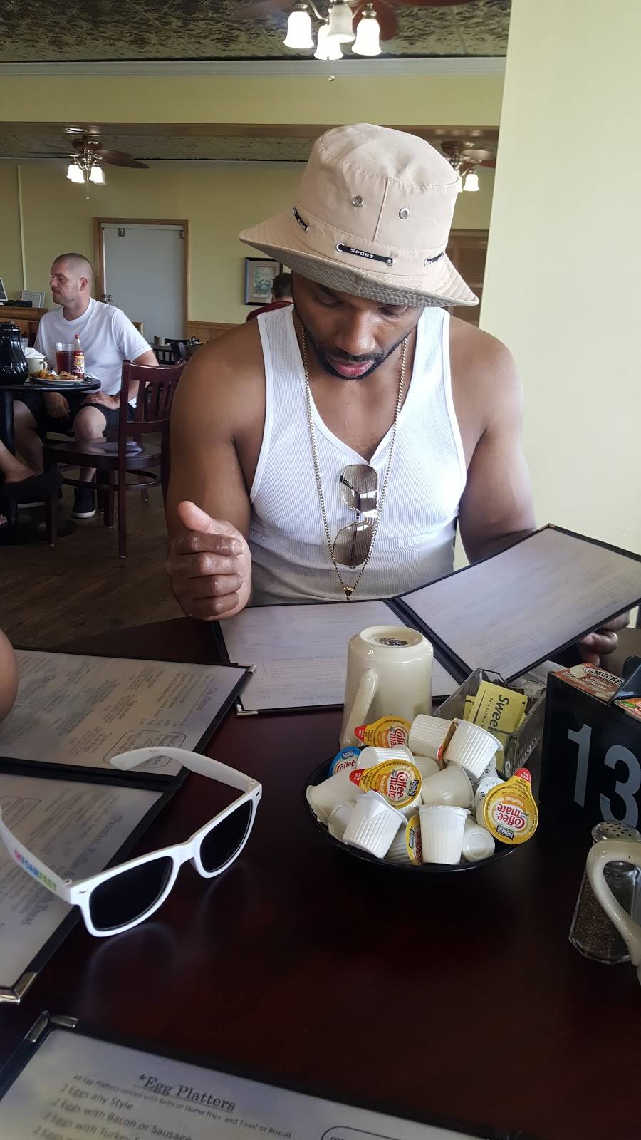 Elis Oceanfront Cafe | restaurant | 201 74th Ave N Suite 1, Myrtle Beach, SC 29572, USA | 8436925151 OR +1 843-692-5151