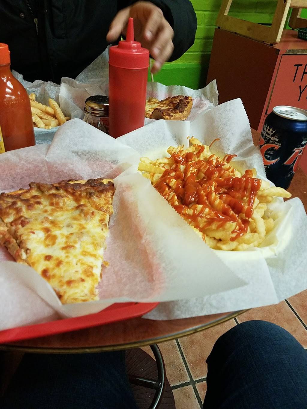 Bennys Pizza | restaurant | 1244 W 18th St, Chicago, IL 60608, USA | 3127331231 OR +1 312-733-1231