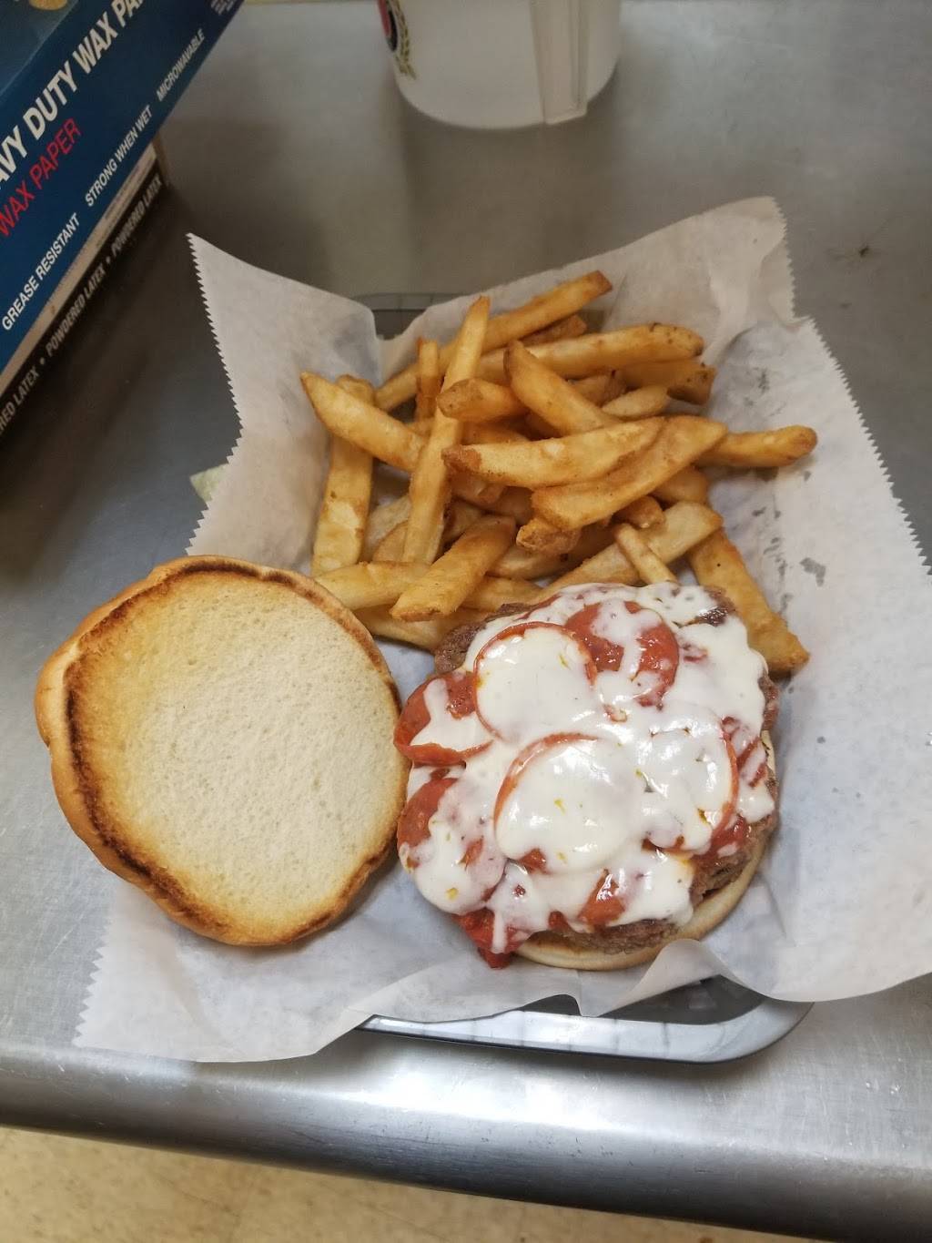 Mill Dam Corner Grill | restaurant | 9547, 3982 National Rd SE, Hebron, OH 43025, USA | 7409283567 OR +1 740-928-3567