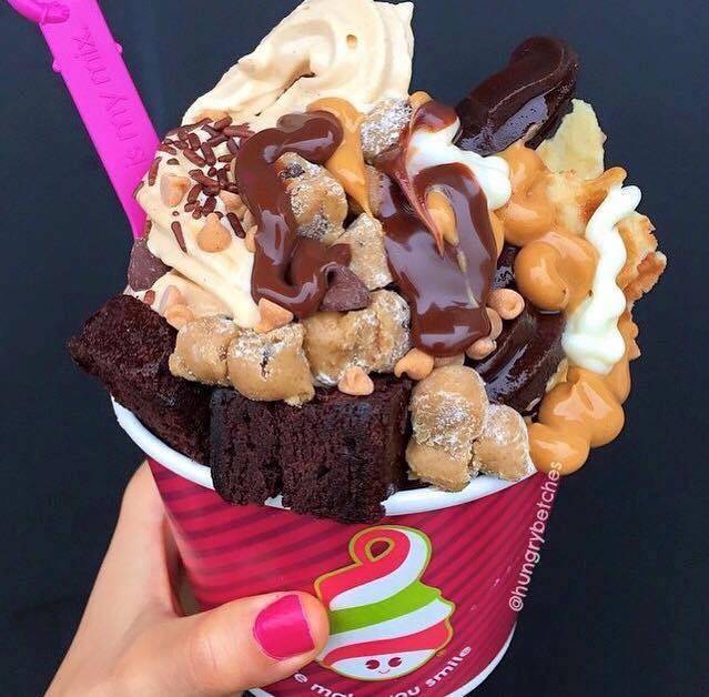 Menchies Frozen Yogurt | bakery | 4929 Eagle Rock Blvd, Los Angeles, CA 90041, USA | 3237390133 OR +1 323-739-0133