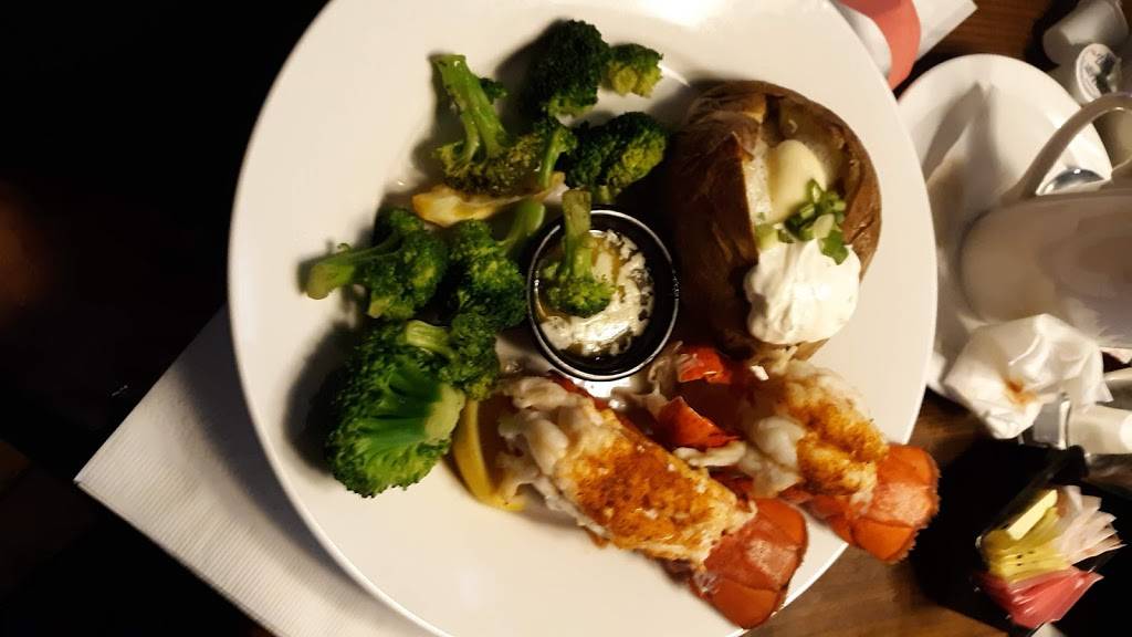 TGI Fridays | restaurant | 2625 E Eastland Ctr Dr, West Covina, CA 91791, USA | 6263316393 OR +1 626-331-6393