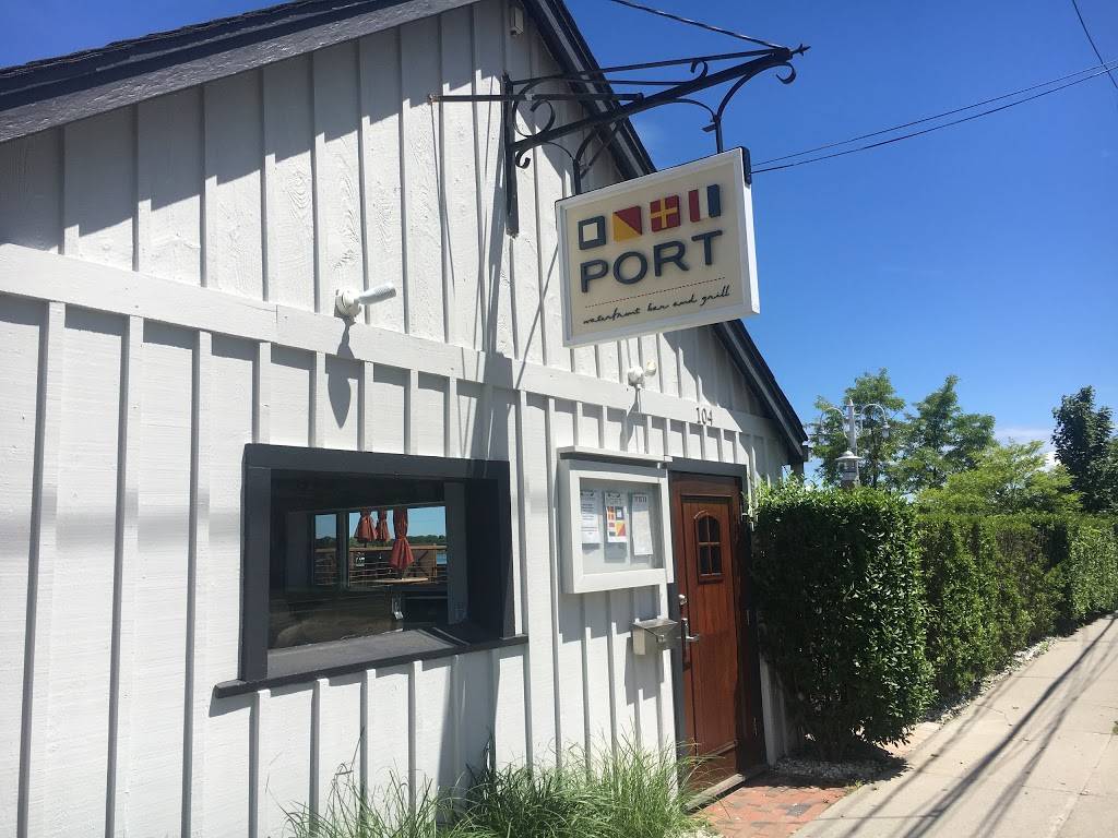 PORT Waterfont Bar & Grill | restaurant | 104 3rd St, Greenport, NY 11944, USA | 6313332501 OR +1 631-333-2501